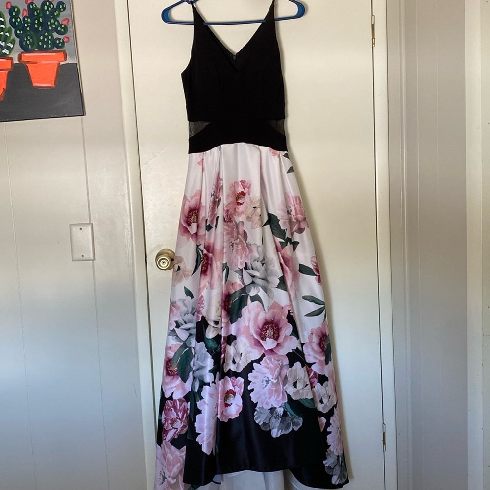 Floral Formal Dress Size 4 with Waist Cutouts and Fluffy Skirt